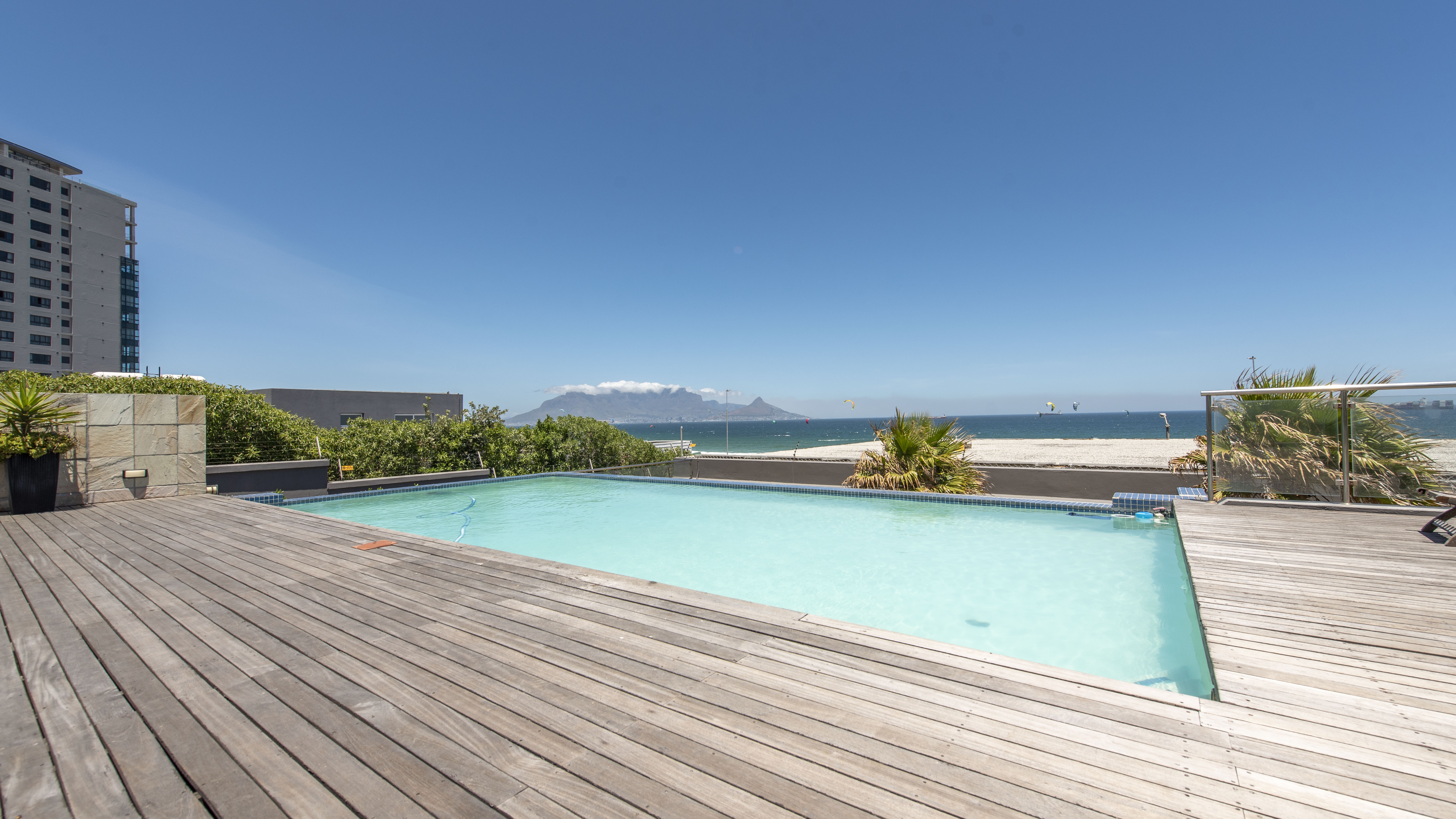 1 Bedroom Property for Sale in Bloubergstrand Western Cape